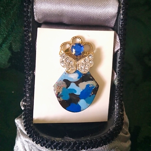 Blue Camouflage Angel Tac Pin - Picture 3 of 13